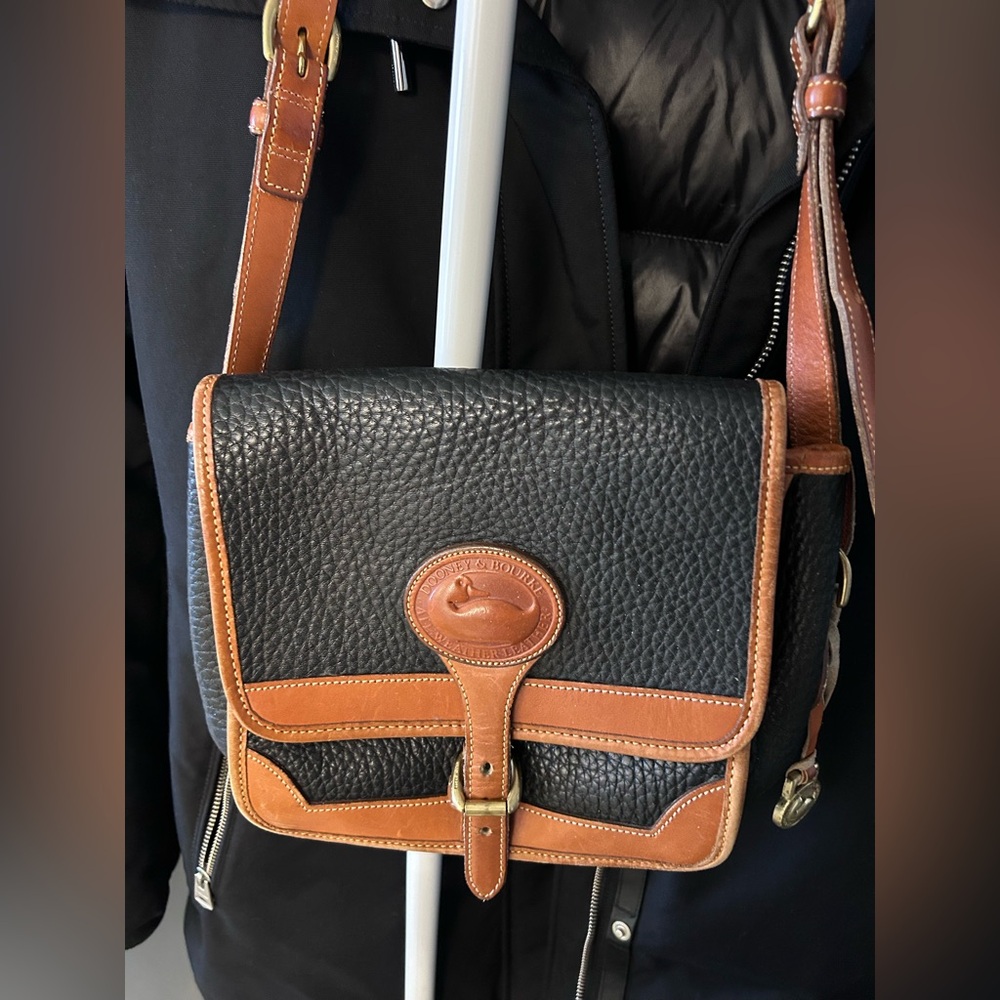 Vintage Dooney & Bourke bag